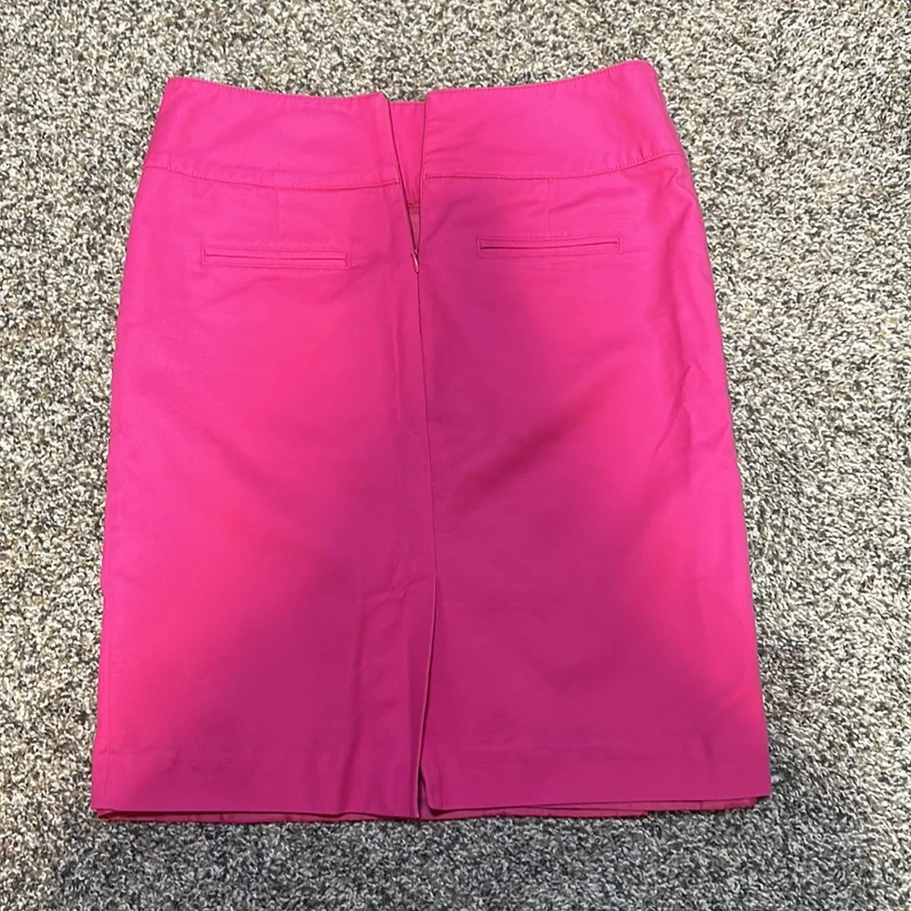 Worthington Pink Pencil Skirt size 6 - Picture 2 of 3